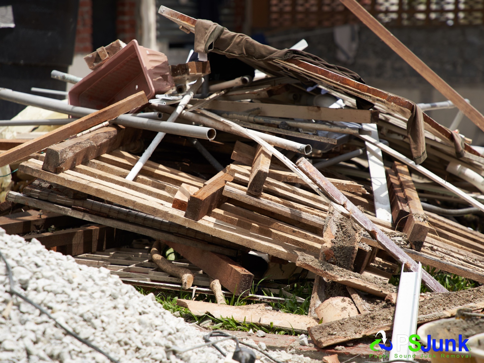 Effortless, Trusted Construction Debris Removal Services 